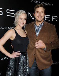 Дженнифер Лоуренс в прозрачной майке на презентации CinemaCon фото #11