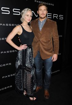 Дженнифер Лоуренс в прозрачной майке на презентации CinemaCon фото #12