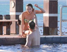 Соблазнительные изгибы тела Майлин Класс в бикини фото #8