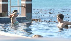 Соблазнительные изгибы тела Майлин Класс в бикини фото #16