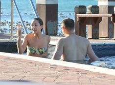 Соблазнительные изгибы тела Майлин Класс в бикини фото #28