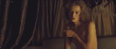Голая сиська Киры Найтли в фильме «Герцогиня» фото #1
