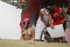 Голая грудь Рианны на фотосессии в Рио фото #1