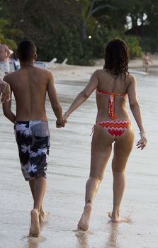 Горячая Рианна в купальнике в Барбадосе фото #9