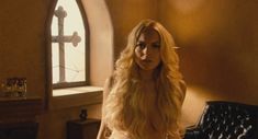Голая грудь Линдси Лохан в фильме «Мачете» фото #4