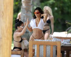 Горячие фото Ким Кардашьян на съемках в Punta Mita фото #14