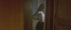 Голая грудь Азии Ардженто в фильме «Травма» фото #1