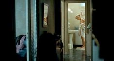 Красивая Александра Лами снялась голой в фильме «Рики» фото #3