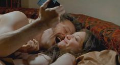 Голая Аманда Сайфред в фильме «Лавлэйс» фото #4