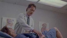 Аннабелла Шиорра показала голую грудь в фильме «Рука, качающая колыбель» фото #3