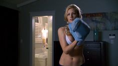 Бет Берс засветила сосок в фильме «Американский пирог. Книга любви» фото #3