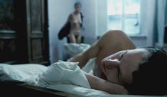 Полностью голая Богуслава Павелец в фильме «Случай» фото #3