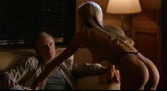 Голая Дженнифер Гэрис в фильме «Город удачи» фото #2