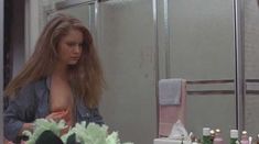 Голая грудь Дженнифер Джейсон Ли в фильме «Глаза незнакомца» фото #7