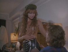 Голая Джоан Северанс в фильме «Почти беременна» фото #6