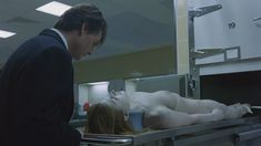 Голая Жюльенна Дэвис в фильме «С широко закрытыми глазами» фото #8