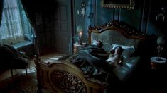 Голая Зои Таппер в сериале «Отчаянные романтики» фото #1