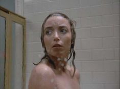 Голая Карен Аллен в фильме «Ответный огонь» фото #8