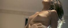 Голая Кирстон Вэрэйнг в фильме «Падение эссекских парней» фото #2