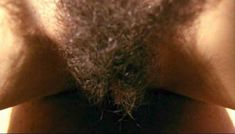 Полностью голая Клаудия Колль в фильме «Все леди делают это» фото #64