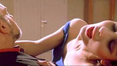 Полностью голая Клаудия Колль в фильме «Все леди делают это» фото #72