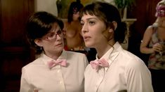 Голая Криста Келли в сериале «Мастера вечеринок» фото #9