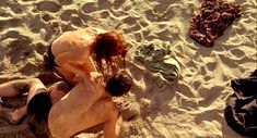 Голая Кэрис ван Хаутен в фильме «Черные лебеди» фото #3