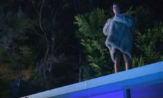 Голая Лара Флинн Бойл в сериале «Ненасытный» фото #1