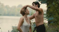 Голая Леа Сейду в фильме «Гранд Централ. Любовь на атомы» фото #4