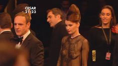 Засвет Летиции Касты на кинопремии «Сезар» фото #3