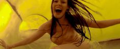 Голая грудь Лили Салливан в фильме «Псих» фото #4