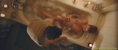 Полностью голая Луиз Бургуан в фильме «Секса много не бывает» фото #11