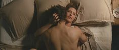 Полностью голая Луиз Бургуан в фильме «Секса много не бывает» фото #15