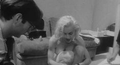 Голая Мадонна в фильме «В постели с Мадонной» фото #5