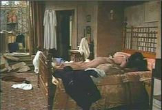 Красотка Мари-Франс Пизье оголилась в фильме «Другая сторона полуночи» фото #8