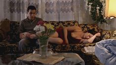 Голая грудь Марлин Форте в фильме «Потерянные в Манхеттене» фото #1