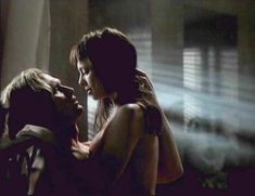 Голая Мелинда Кларк в фильме «Слияние двух лун 2. Возвращение» фото #19