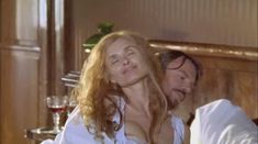 Глубокое декольте Мэриам д’Або в сериале «Доктор Живаго» фото #1