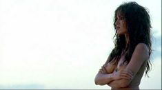 Красавица Наталия Авелон снялась голой в фильме «Дикая жизнь» фото #23