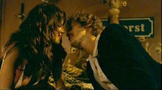 Красавица Наталия Авелон снялась голой в фильме «Дикая жизнь» фото #27