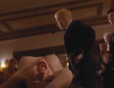 Голая грудь Нины Семашко в фильме «Дикая орхидея 2. Два оттенка грусти» фото #15