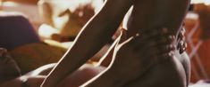 Шикарная Нэтари Наутон оголила грудь и попку в фильме «Ноториус» фото #2