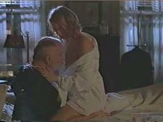 Оливия д’Або засветила грудь в фильме «Последний разочек» фото #3