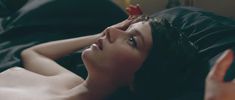 Голая Полин Этьен в фильме «Токийская невеста» фото #1