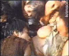 Голая Пэм Гриер в фильме «Женщины в клетках» фото #7