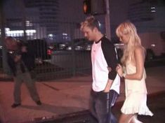 Пэрис Хилтон засветила грудь на Celebrity News Reels Best of Paris фото #1