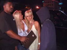 Пэрис Хилтон засветила грудь на Celebrity News Reels Best of Paris фото #6