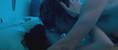 Рейчел Херд-Вуд засветила грудь в фильме «Укрытие» фото #3