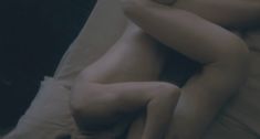 Голая Рэйчел Вайс в фильме «Глубокое синее море» фото #2