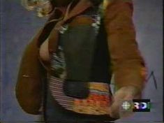 Засвет груди Синди Кроуфорд на показе мод фото #6